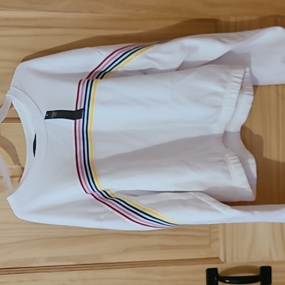 Abercrombie & Fitch Sweaters - Abercrombie and Fitch white crewneck sweatshirt